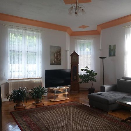 Apartman Kraslice Exteriör bild