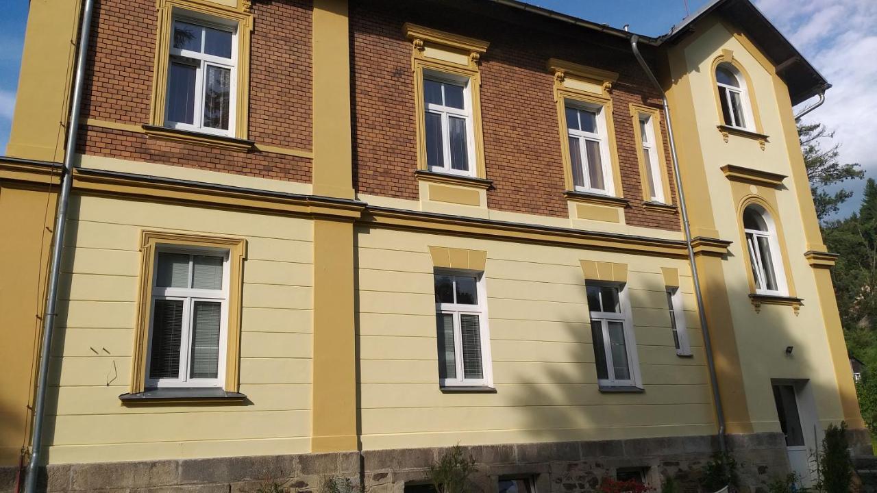 Apartman Kraslice Exteriör bild