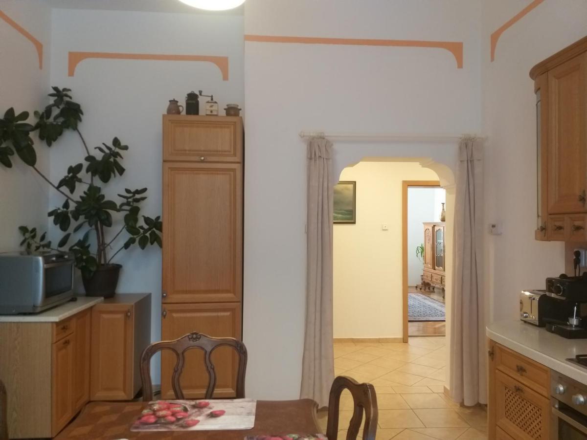Apartman Kraslice Exteriör bild