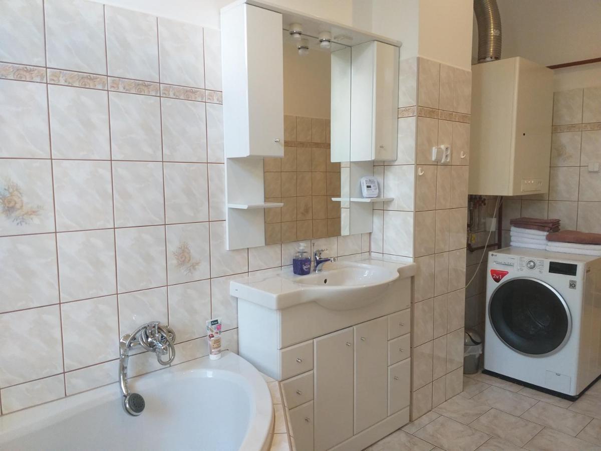 Apartman Kraslice Exteriör bild